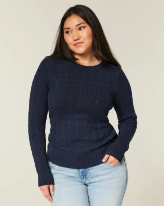 Pulover cu guler rotund și model tricotat