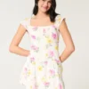 Rochie cu fustă-pantalon și mâneci fluturate Rochie cu fustă-pantalon și mâneci fluturate