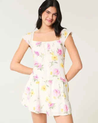 Rochie cu fustă-pantalon și mâneci fluturate