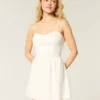 Rochie cu fustă-pantalon și spate decupat Rochie cu fustă-pantalon și spate decupat