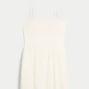 Rochie cu fustă-pantalon și spate decupat Rochie cu fustă-pantalon și spate decupat
