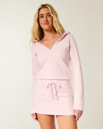 Rochie cu glugă și mâneci lungi din fleece