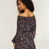 Rochie țesută cu umeri decupați Rochie țesută cu umeri decupați