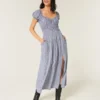 Rochie maxi cu mâneci scurte și spate decupat Rochie maxi cu mâneci scurte și spate decupat