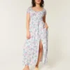 Rochie maxi cu mâneci scurte și spate decupat Rochie maxi cu mâneci scurte și spate decupat