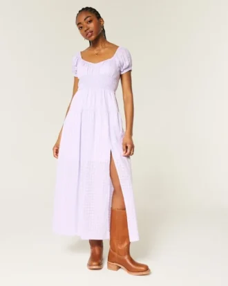 Rochie maxi cu mâneci scurte și spate decupat Rochie maxi cu mâneci scurte și spate decupat