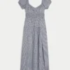 Rochie maxi cu mâneci scurte și spate decupat Rochie maxi cu mâneci scurte și spate decupat