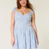 Rochie mini asimetrică cu umeri decupați Rochie mini asimetrică cu umeri decupați