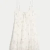 Rochie mini asimetrică din șifon Rochie mini asimetrică din șifon