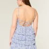 Rochie mini babydoll cu decolteu în V și volane
