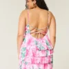 Rochie mini babydoll cu decolteu în V și volane