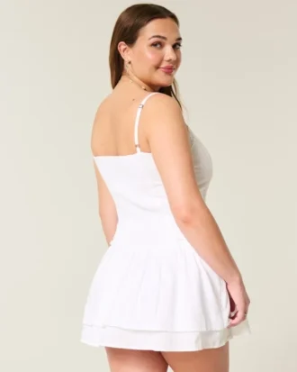 Rochie mini cu bordură din dantelă