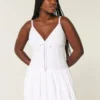 Rochie mini cu decolteu în V și bufante Rochie mini cu decolteu în V și bufante