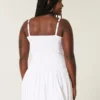 Rochie mini cu decolteu în V și bufante Rochie mini cu decolteu în V și bufante
