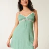 Rochie mini cu detalii din dantelă Rochie mini cu detalii din dantelă