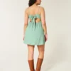 Rochie mini cu detalii din dantelă Rochie mini cu detalii din dantelă