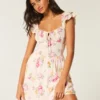 Rochie mini cu mâneci fluturate și talie în V Rochie mini cu mâneci fluturate și talie în V