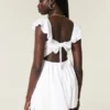 Rochie mini cu mâneci fluturate și talie în V Rochie mini cu mâneci fluturate și talie în V