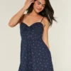 Rochie mini cu nasturi Rochie mini cu nasturi