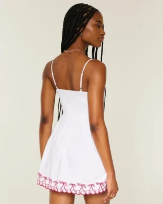 Rochie mini cu nasturi
