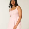 Rochie mini cu nasturi în față Rochie mini cu nasturi în față