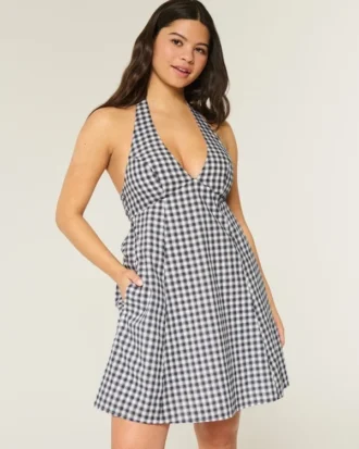 Rochie mini cu spatele deschis și bretele