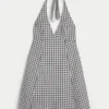 Rochie mini cu spatele deschis și bretele Rochie mini cu spatele deschis și bretele