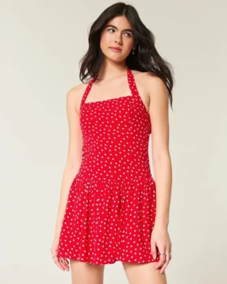 Rochie mini cu talie joasă și bretele