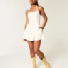 Rochie mini cu talie joasă și bretele Rochie mini cu talie joasă și bretele
