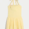 Rochie mini cu talie joasă și bretele Rochie mini cu talie joasă și bretele