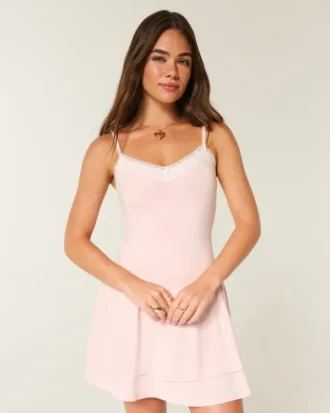 Rochie mini din tricot cu straturi