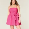 Rochie mini fără bretele cu fundă Rochie mini fără bretele cu fundă