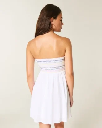Rochie mini fără bretele, cu smocuri