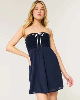 Rochie mini fără bretele, în stil croșetat