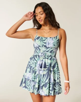 Rochie mini strălucitoare cu smocuri