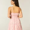Rochie mini strălucitoare cu smocuri Rochie mini strălucitoare cu smocuri