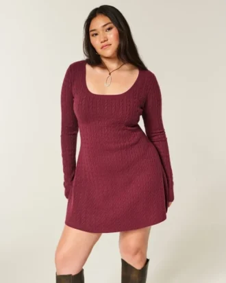 Rochie mini tip babydoll cu nasturi în spate