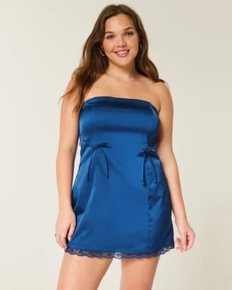 Rochie mulată din satin, fără bretele, cu fundă
