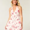 Rochie scurată cu smocuri duble și bretele Rochie scurată cu smocuri duble și bretele