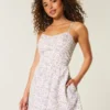 Rochie tip fustă-pantalon din amestec de in, cu spate deschis Rochie tip fustă-pantalon din amestec de in, cu spate deschis