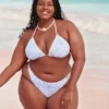 Slip de bikini croșetat, cu talie înaltă și picioare decupate