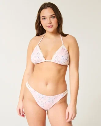Slip de bikini croșetat, cu talie înaltă și picioare decupate