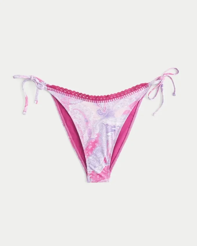 Slip de bikini îndrăzneț, cu detaliu croșetat și legături laterale