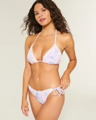 Slip de bikini îndrăzneț, cu detaliu croșetat și legături laterale