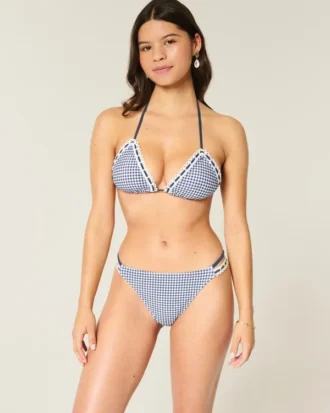 Slip de bikini îndrăzneț cu două bretele și bordură în stil croșetat