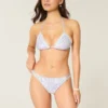 Slip de bikini îndrăzneț cu două bretele și bordură în stil croșetat