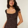 Top babydoll din satin cu fundă Top babydoll din satin cu fundă