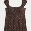 Top babydoll din satin cu fundă Top babydoll din satin cu fundă