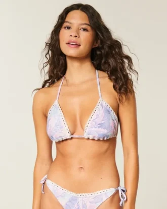 Top bikini triunghiular cu bordură în stil croșetat Top bikini triunghiular cu bordură în stil croșetat
