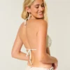 Top bikini triunghiular cu bordură în stil croșetat Top bikini triunghiular cu bordură în stil croșetat